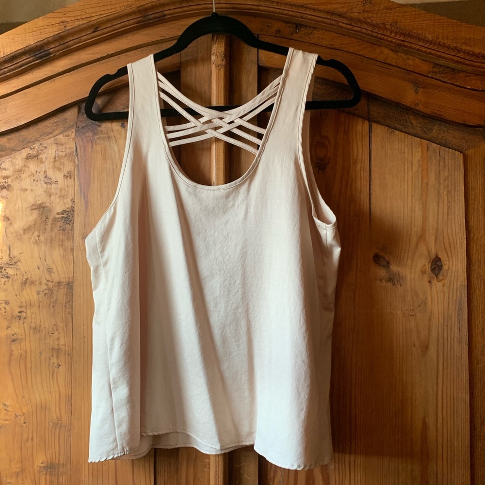 Iris Basic Nude Tank Size Large - image 2